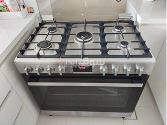 Bosch 5 Burner Full Gas Cooker | Oven with Fan | Same like new Condition Only on 2350 - 2