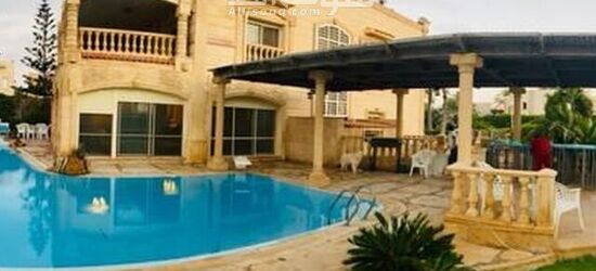 Castle For Sale In Marina 5 - قصر للبيع في مارينا 5 (E5709)